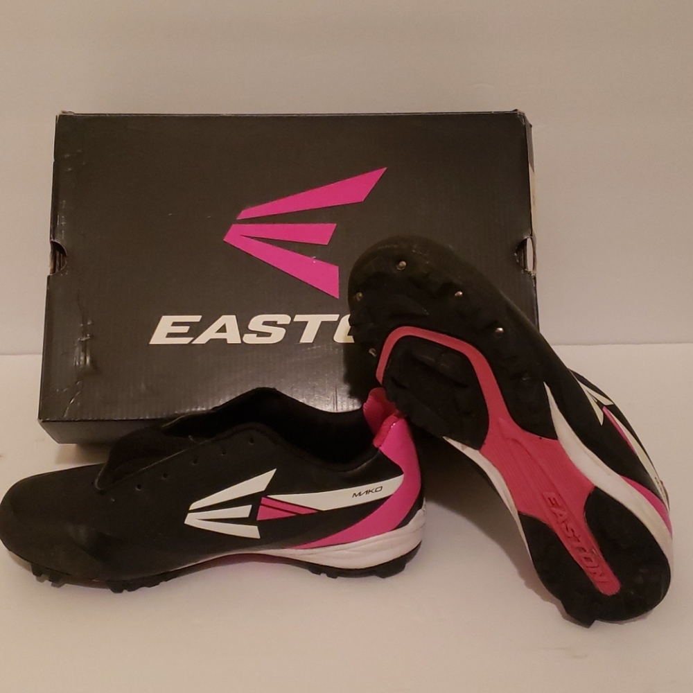 Shoes - Picture 2 of 3